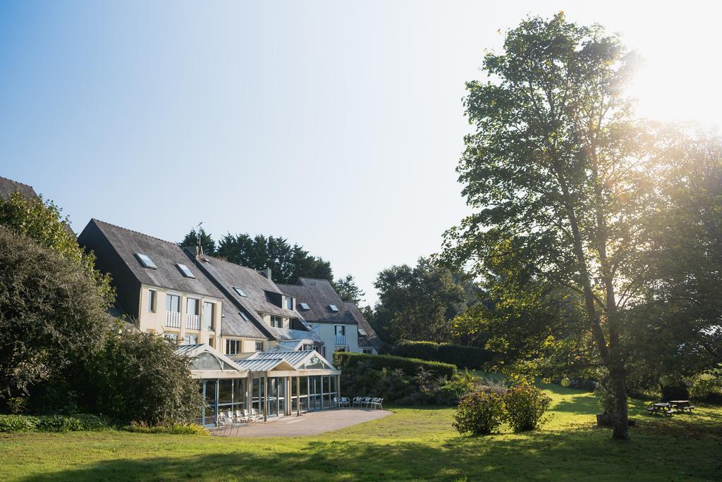 Latitude Ouest Hotel Restaurant & Spa Locronan Exterior photo